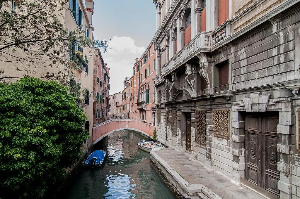 Ca Dei Miracoli Hotel Venice 0*,